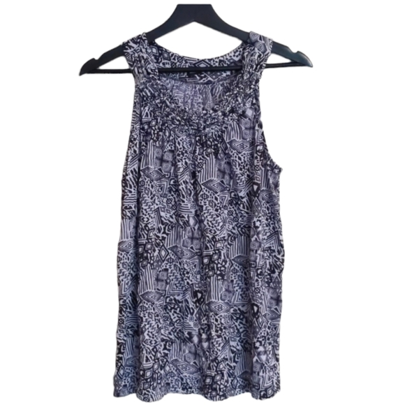 Tops - Tribal tank braided neck detail black white M